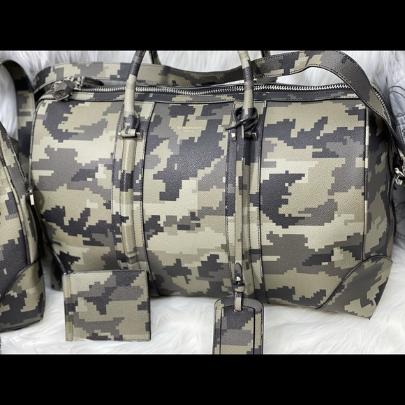 GIVENCHY Camo Weekend Lucrezia Digital Set digital - Picture 16 of 16
